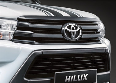 Çin Toyota Yeni Hilux Revo 2015 2016 OE Yedek Parça Ön Izgara Krom Ve Siyah Tedarikçi