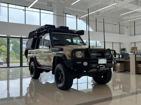 Toyota Land Cruiser LC76 Yeni stil modifikasyonu - Off-Road dünyasında bir efsane