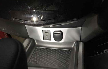İyi bir fiyat. Özel Otomobil İç Garnish / Yeni Nissan Qashqai 2015 2016 USB Soket Çerçevesi çevrimiçi