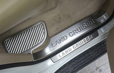 İyi bir fiyat. TOYOTA Yeni Land Cruiser LC200 2015 2016 Paslanmaz Çelik Yan Kapı Sill Scuff Plate çevrimiçi