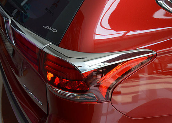 İyi bir fiyat. Plastik araba farı kapakları, MITSUBISHI Yeni Outlander 2016 2017 kromlu dekorasyon parçaları Kuyruk lambası süsleme çevrimiçi